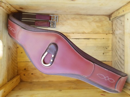 Two tone fancy stitch girth 